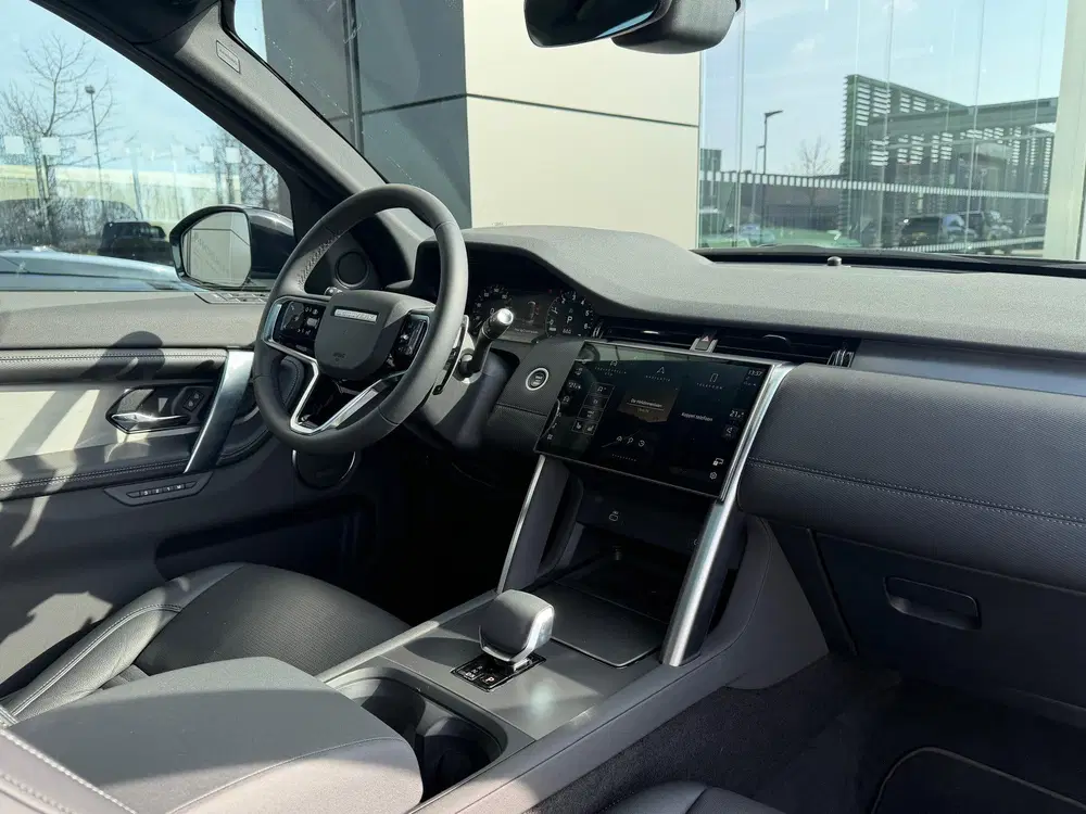 Land Rover Discovery Sport P270e Dynamic SE uit 2025, foto 10