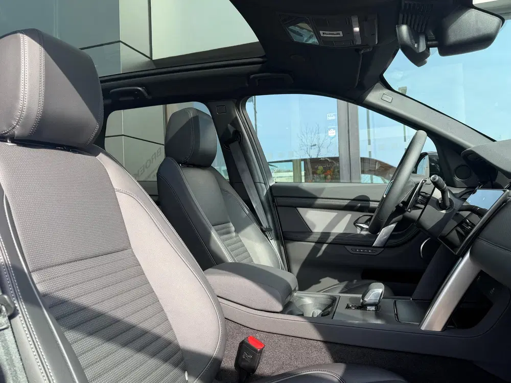 Land Rover Discovery Sport P270e Dynamic SE uit 2025, foto 12