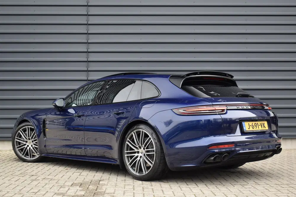 Porsche Panamera Sport Turismo 2.9 4 E-Hybrid SportDesign uit 2020, foto 2