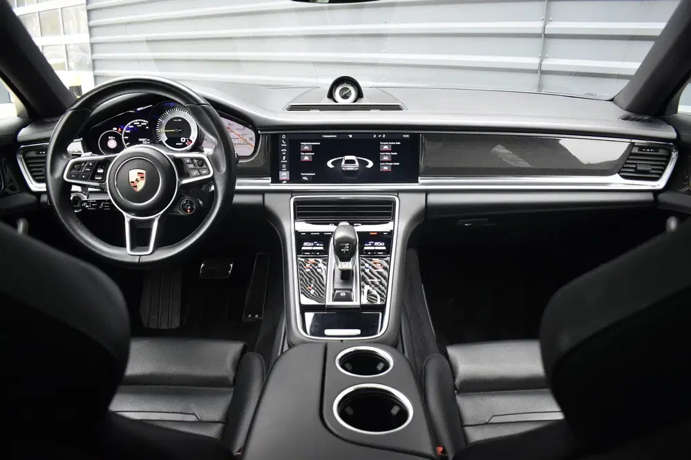 Porsche Panamera Sport Turismo 2.9 4 E-Hybrid SportDesign uit 2020, foto 4