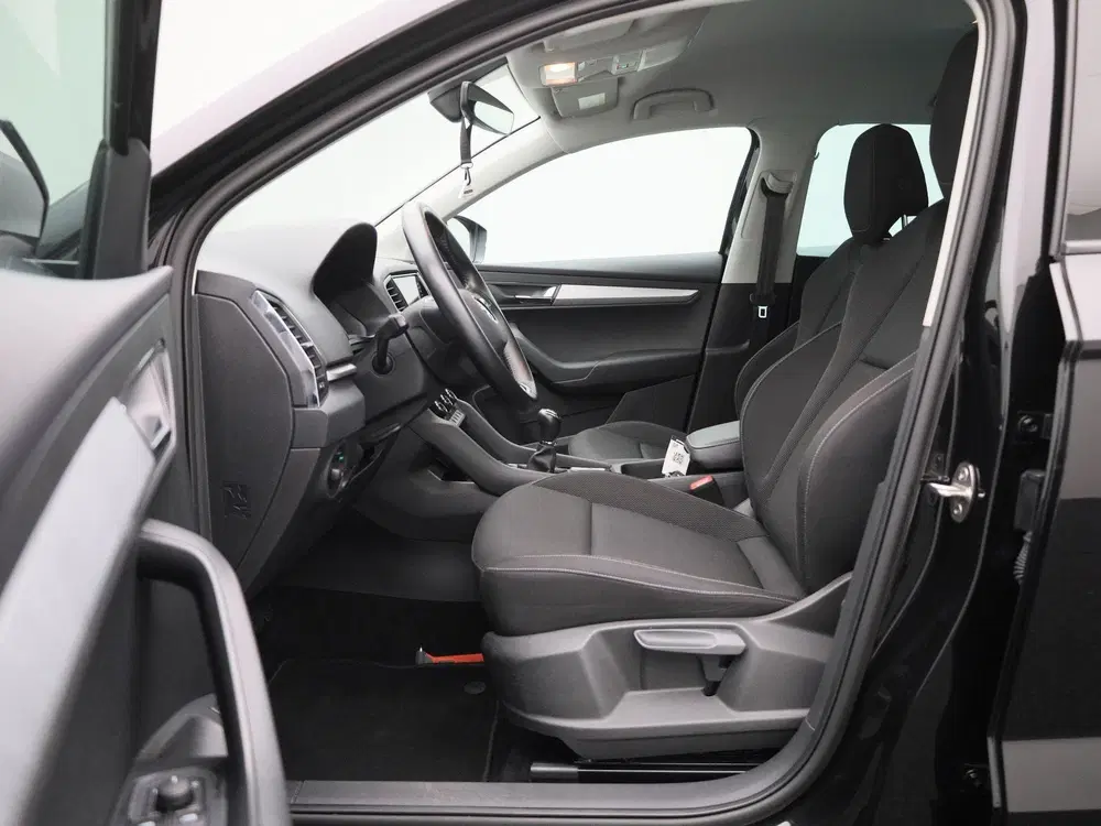 Skoda Karoq 1.0 TSI Business Edition uit 2023, foto 11