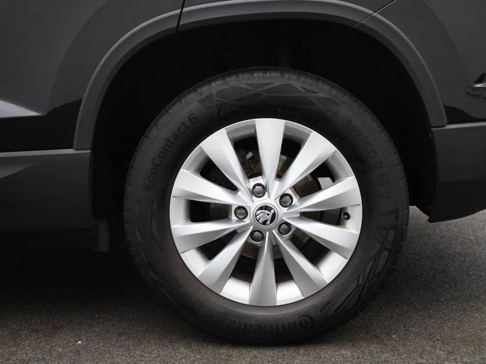 Skoda Karoq 1.0 TSI Business Edition uit 2023, foto 13
