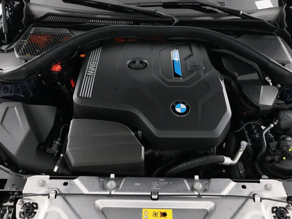 BMW 3-serie 330e Touring M-sport Pro uit 2026, foto 5
