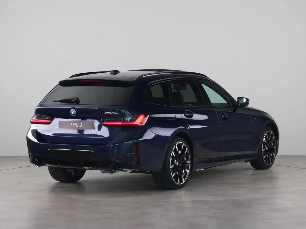 BMW 3-serie 330e Touring M-sport Pro uit 2026, foto 9
