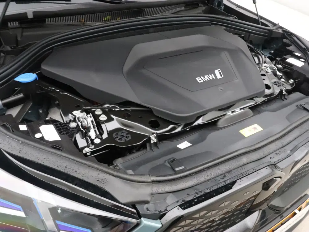 BMW iX2 eDrive20 M-Sport Edition 67 kWh (bj 2026 uit 2026, foto 4
