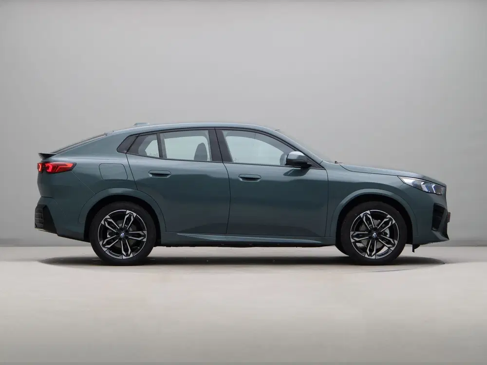 BMW iX2 eDrive20 M-Sport Edition 67 kWh (bj 2026 uit 2026, foto 8