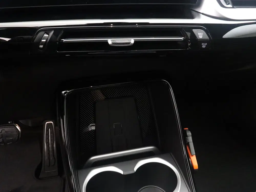 BMW iX1 eDrive20 M Sport Edition uit 2026, foto 14