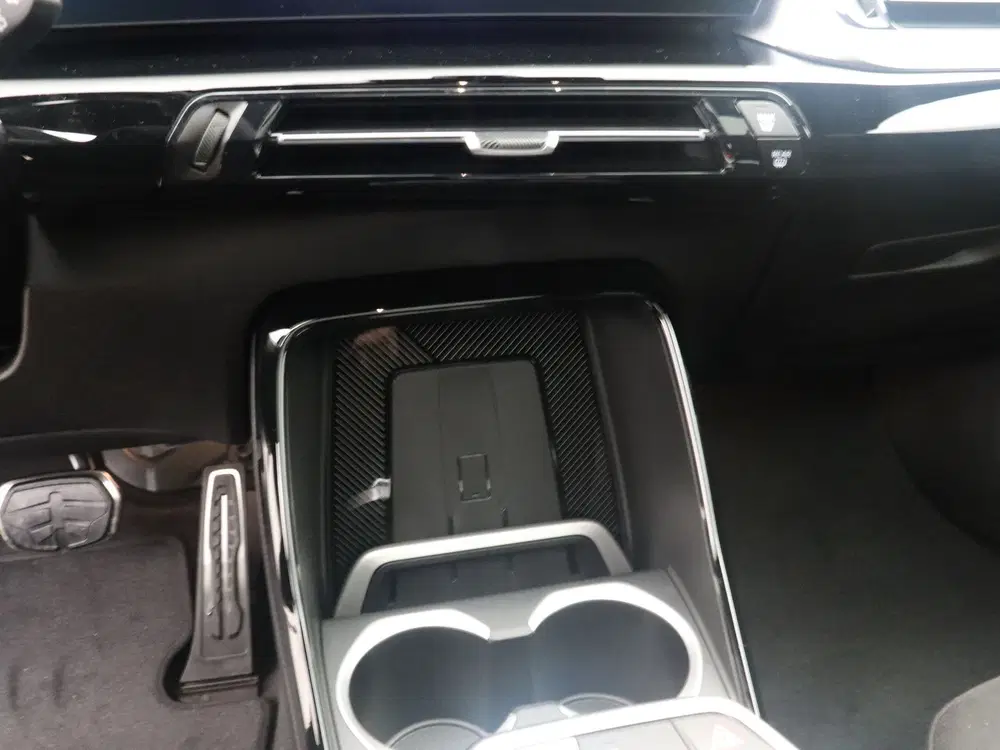 BMW iX1 eDrive20 67 kWh M Sport Edition (bj 2026 uit 2026, foto 14