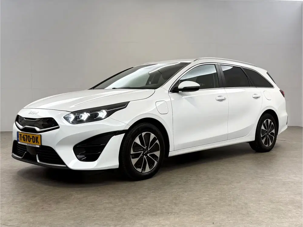 Kia Ceed 1.6 GDI PHEV DynamicLine uit 2023, foto 11
