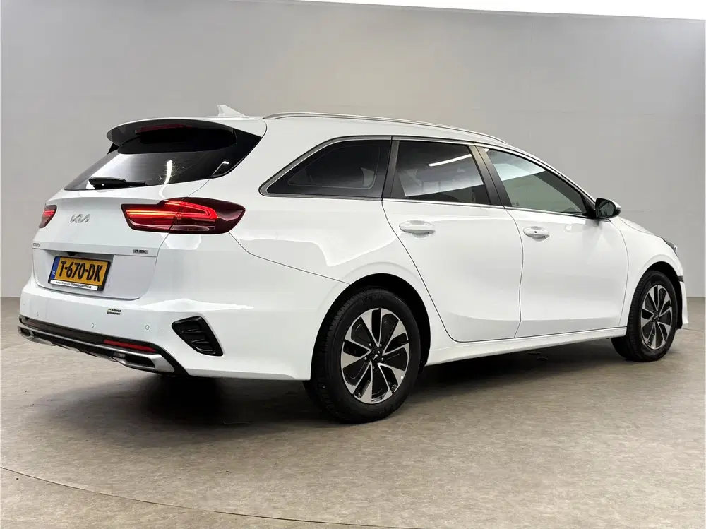 Kia Ceed 1.6 GDI PHEV DynamicLine uit 2023, foto 12