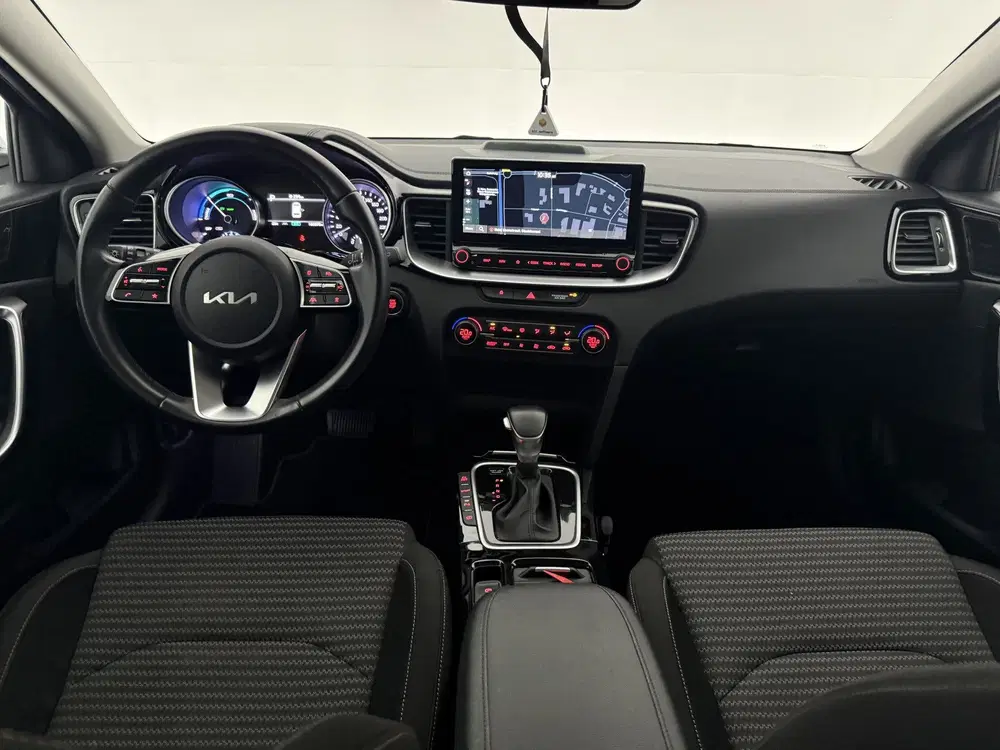 Kia Ceed 1.6 GDI PHEV DynamicLine uit 2023, foto 2