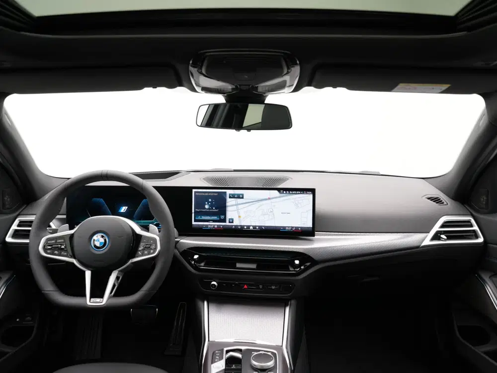 BMW 3-serie 330e Touring M Sport Pro uit 2026, foto 13