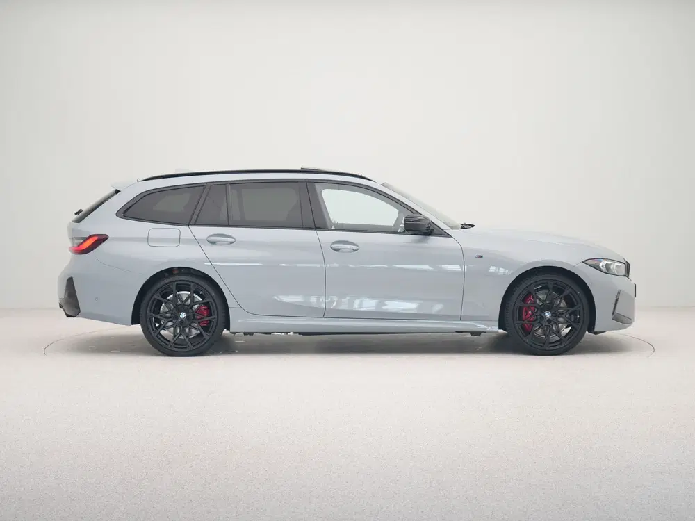 BMW 3-serie 330e Touring M Sport Pro uit 2026, foto 8