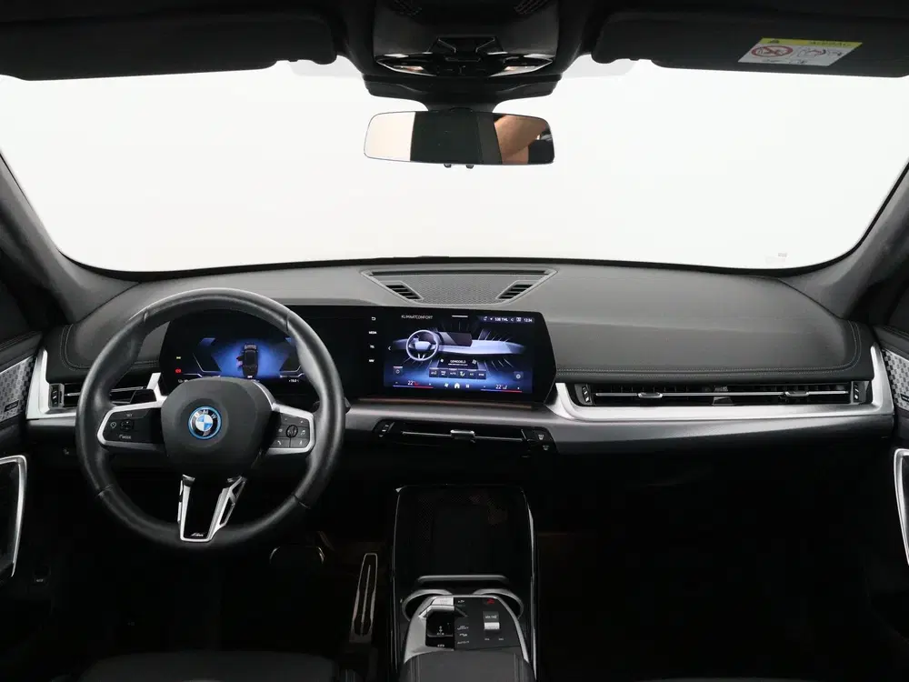 BMW iX1 eDrive20 M Sport uit 2025, foto 13