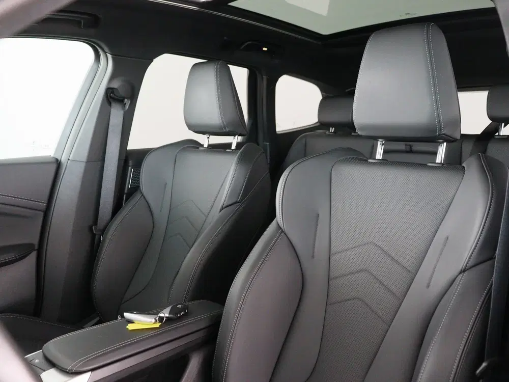 BMW iX1 eDrive20 M Sport uit 2025, foto 4