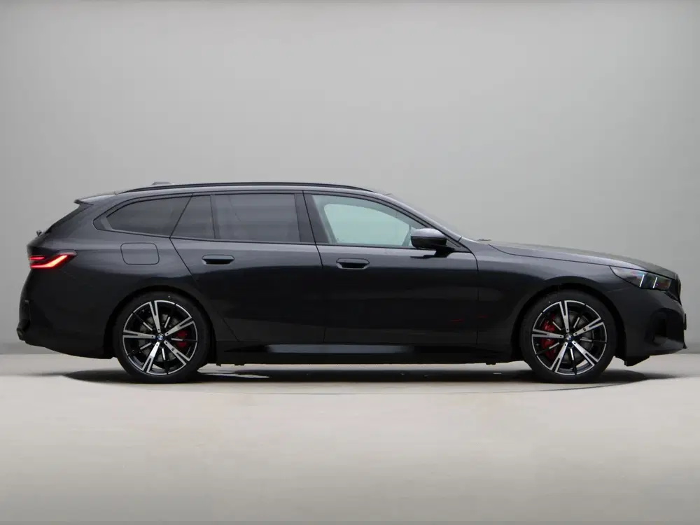 BMW i5 eDrive40 Touring M-Sport Pro uit 2026, foto 8