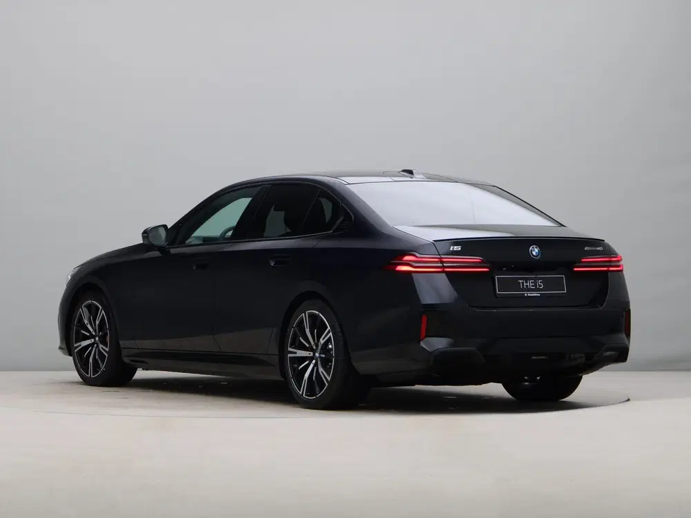 BMW i5 eDrive40 Sedan M-Sport Pro uit 2026, foto 11