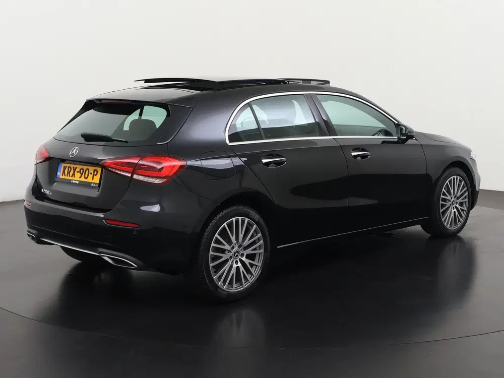 Mercedes-Benz A-Klasse 250e Business Line uit 2022, foto 4