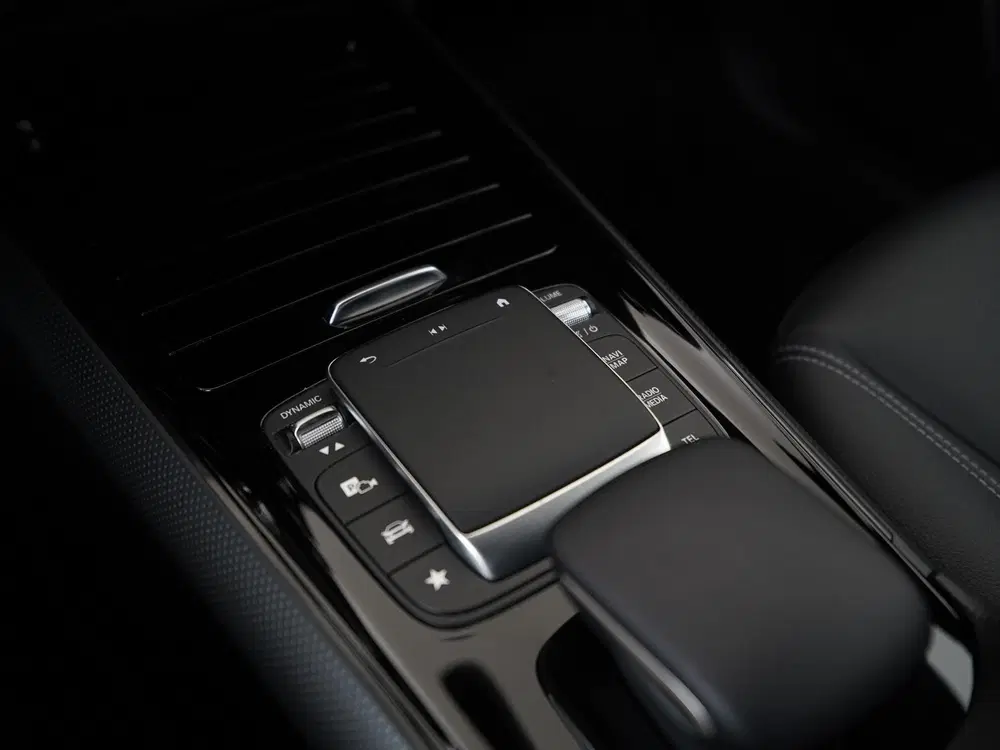 Mercedes-Benz GLA 250e Business Line uit 2022, foto 11