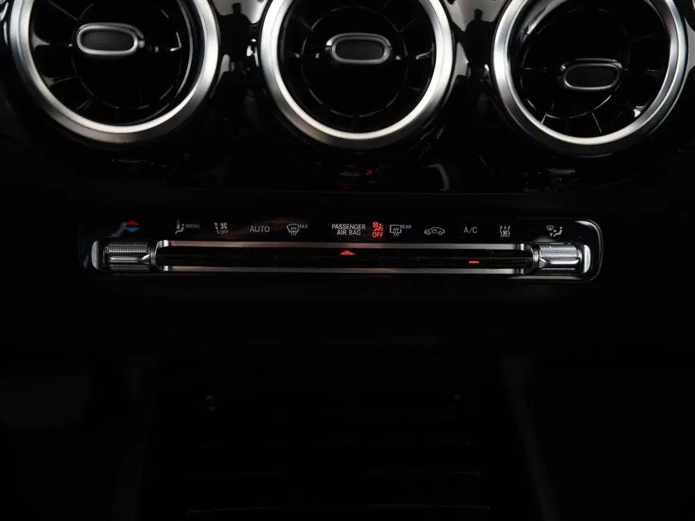Mercedes-Benz GLA 250e Business Line uit 2022, foto 12