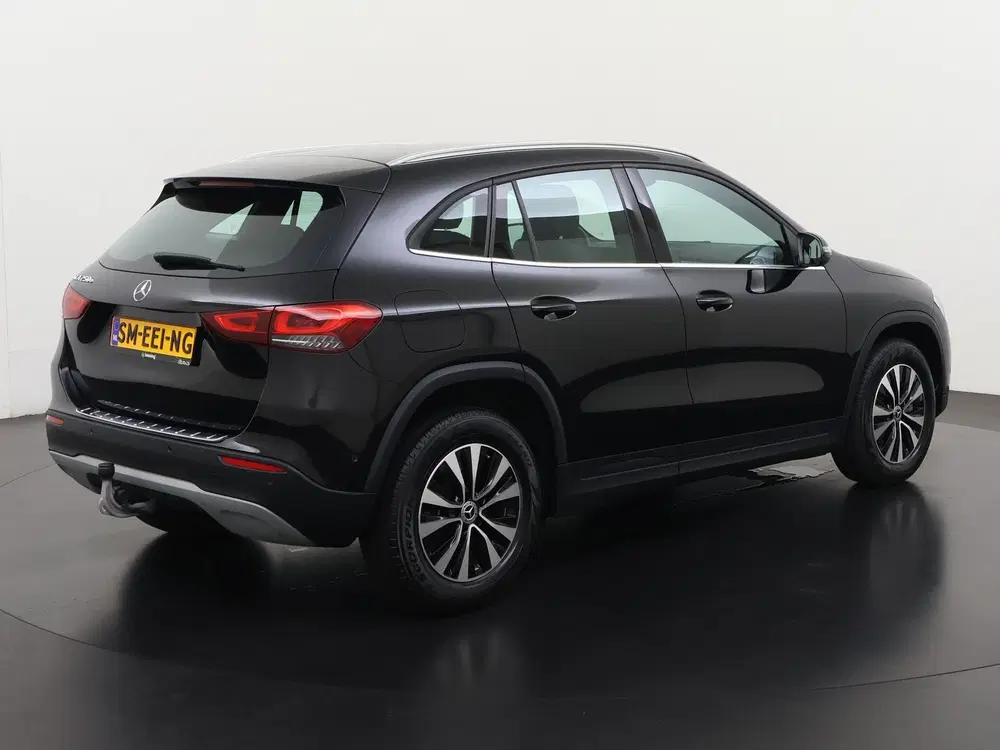 Mercedes-Benz GLA 250e Business Line uit 2022, foto 4