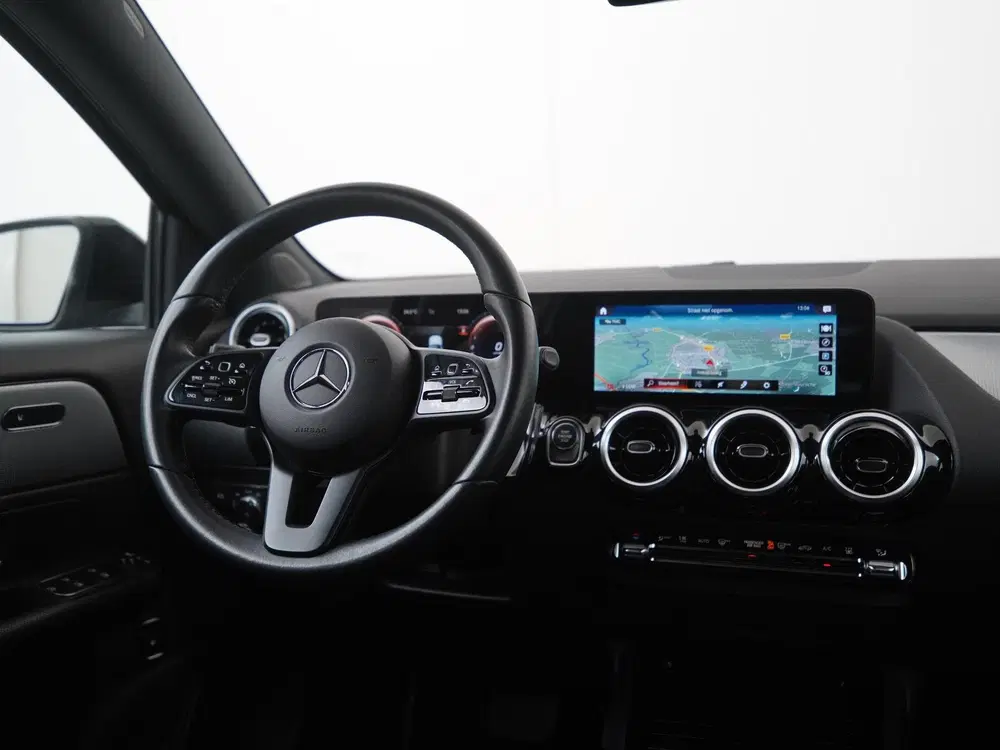Mercedes-Benz GLA 250e Business Line uit 2022, foto 6