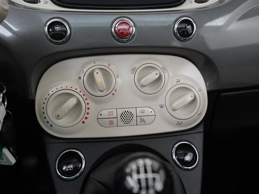 Fiat 500 1.0 Hybrid Dolcevita uit 2022, foto 11