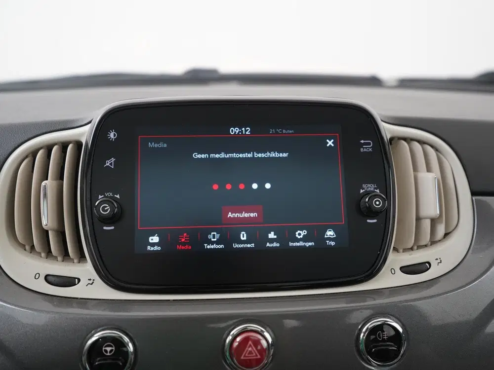 Fiat 500 1.0 Hybrid Dolcevita uit 2022, foto 13