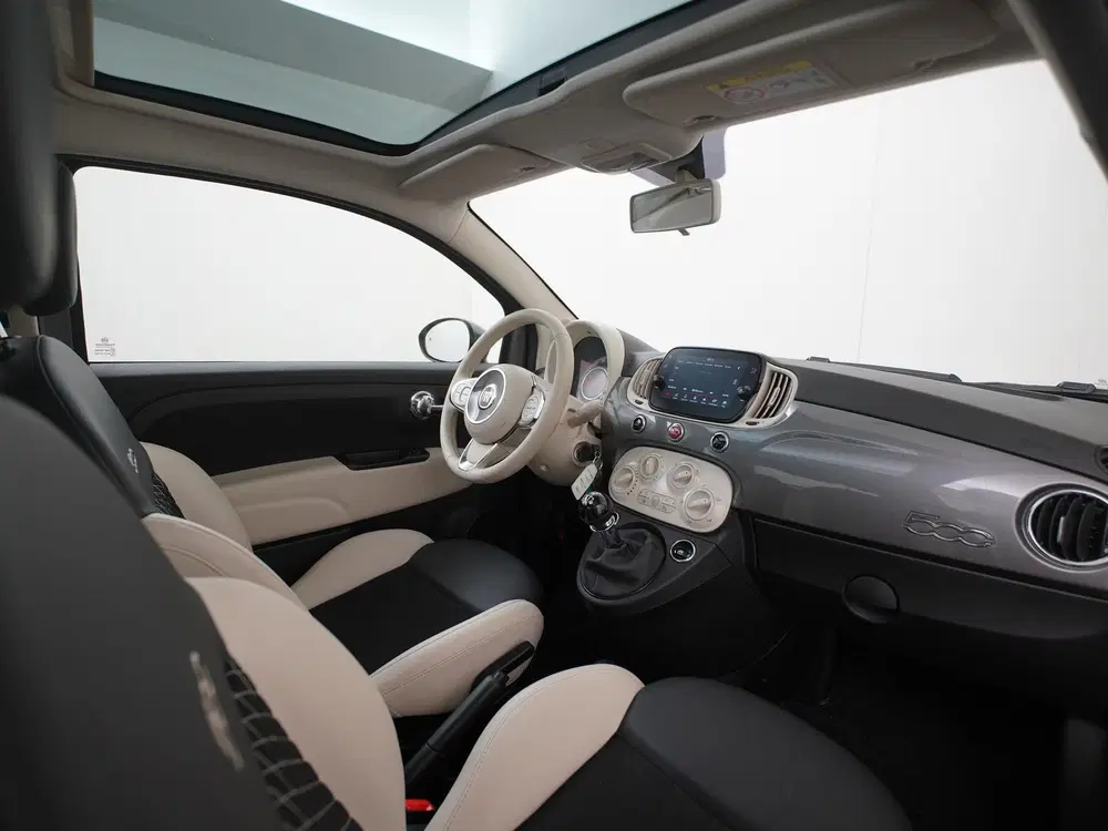 Fiat 500 1.0 Hybrid Dolcevita uit 2022, foto 2