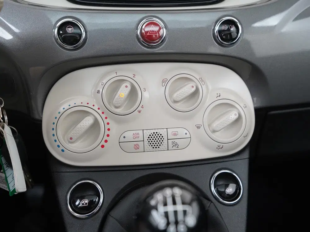 Fiat 500 1.0 Hybrid Lounge uit 2020, foto 11