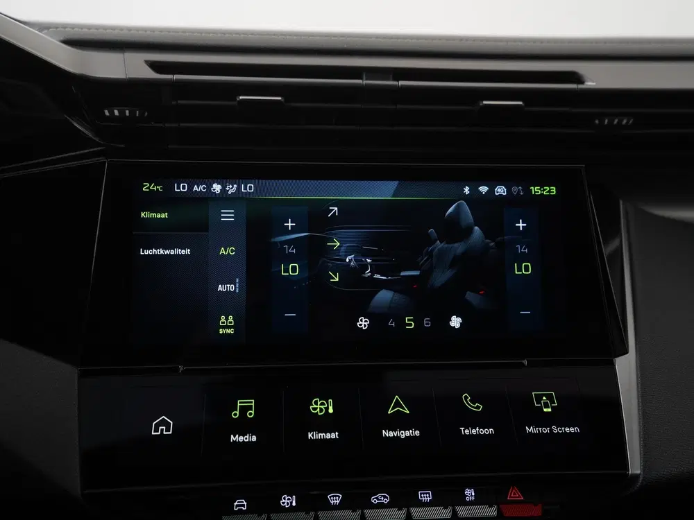 Peugeot 308 1.2 Hybrid 145 e-DCS6 GT uit 2024, foto 15