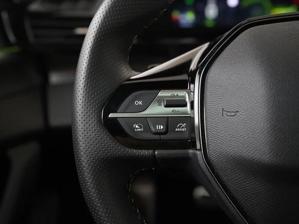 Peugeot 308 1.2 Hybrid 145 e-DCS6 GT uit 2024, foto 7