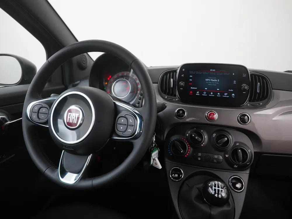 Fiat 500 1.0 Hybrid uit 2023, foto 5