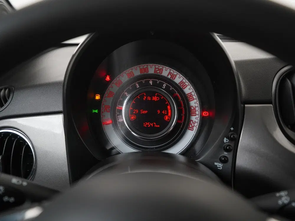Fiat 500 1.0 Hybrid uit 2023, foto 8