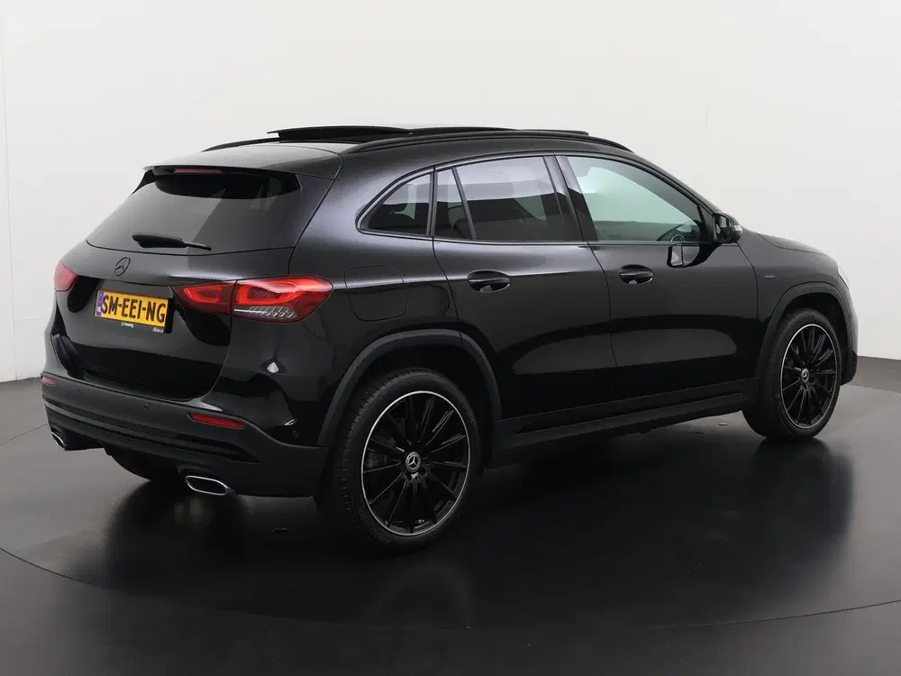 Mercedes-Benz GLA 250e AMG Night uit 2020, foto 4