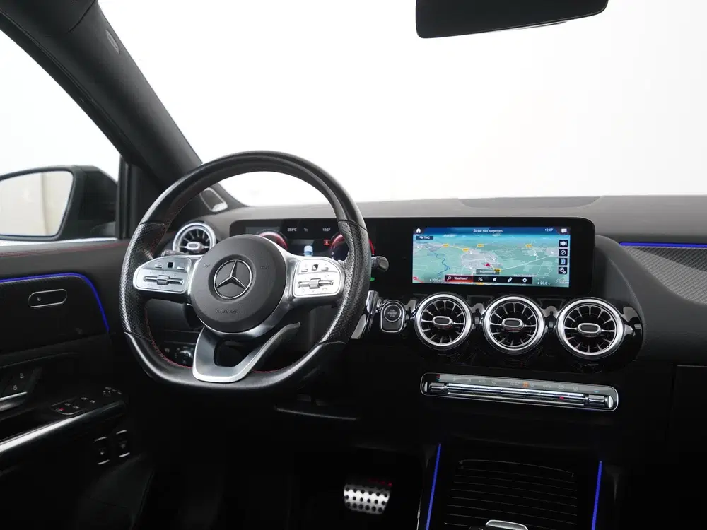 Mercedes-Benz GLA 250e AMG Night uit 2020, foto 6