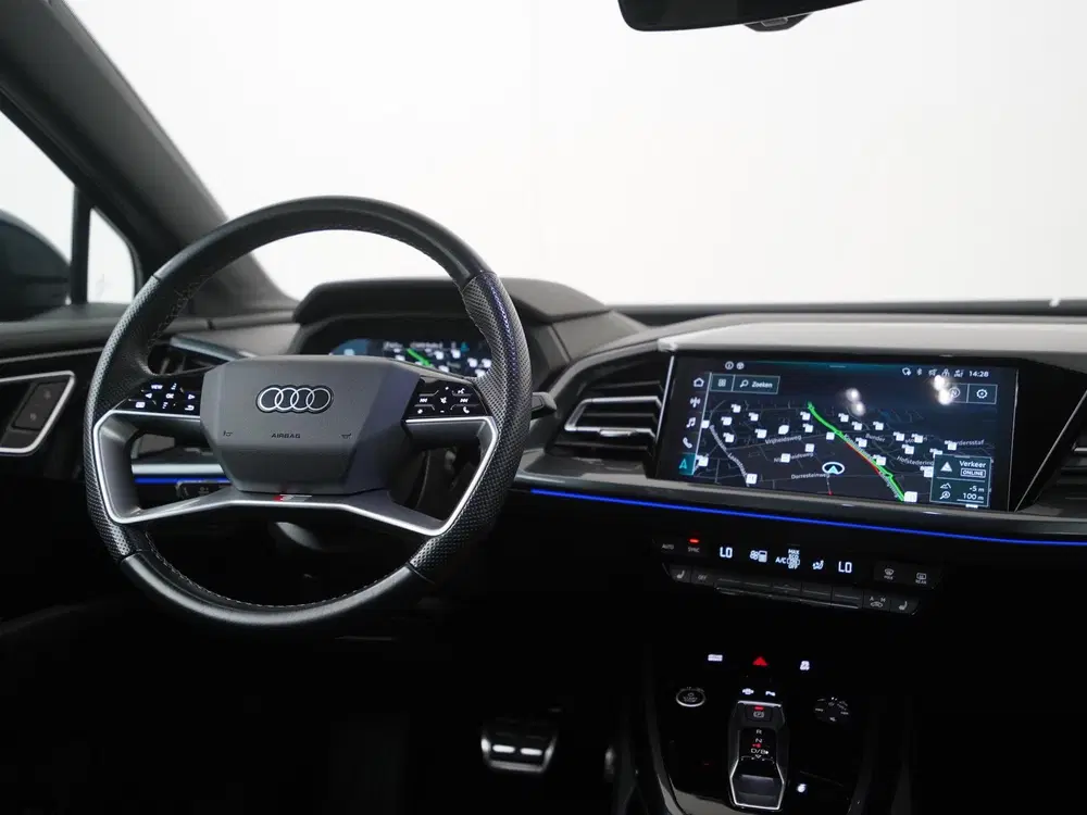 Audi Q4 e-tron 40 S-Line 77 kWh uit 2023, foto 6