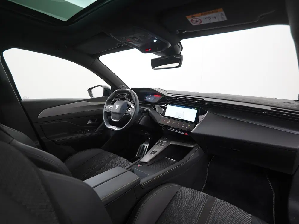 Peugeot 308 1.2 Hybrid 145 e-DCS6 GT uit 2024, foto 2