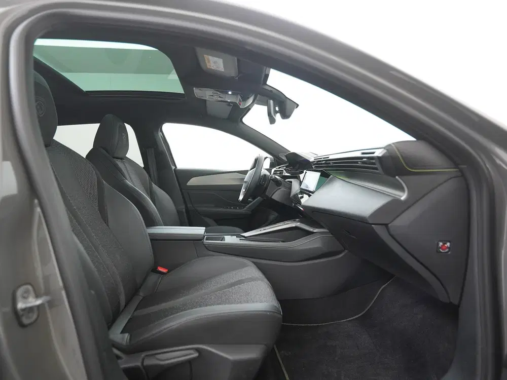 Peugeot 308 1.2 Hybrid 145 e-DCS6 GT uit 2024, foto 3