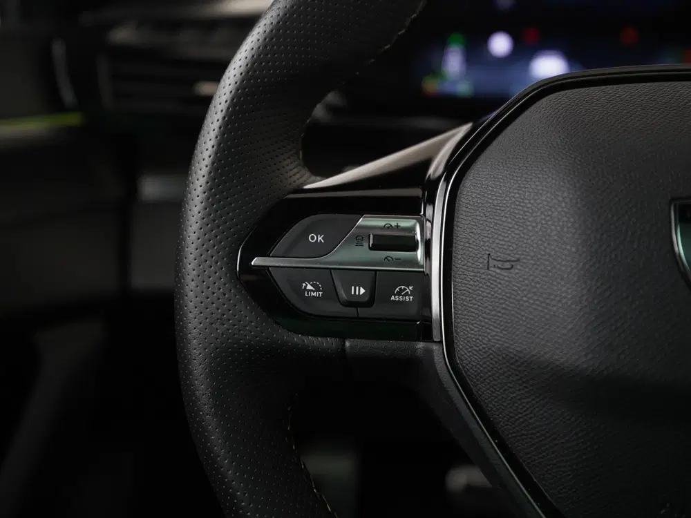 Peugeot 308 1.2 Hybrid 145 e-DCS6 GT uit 2024, foto 7
