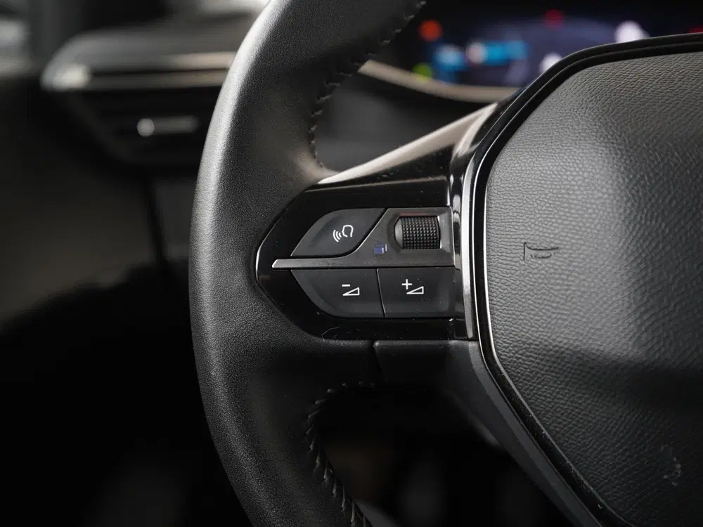 Peugeot 208 1.2 PureTech Blue Lease Allure uit 2021, foto 7