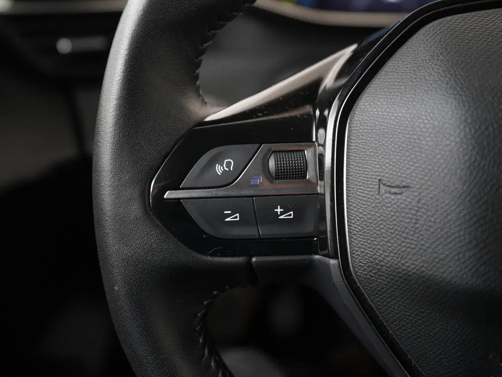 Peugeot 208 1.2 PureTech Blue Lease Allure uit 2021, foto 8