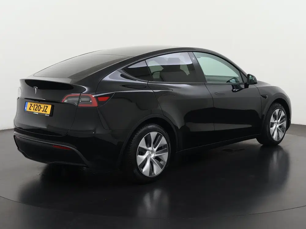Tesla Model Y RWD 58 kWh uit 2024, foto 4