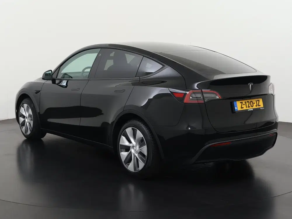 Tesla Model Y RWD 58 kWh uit 2024, foto 7