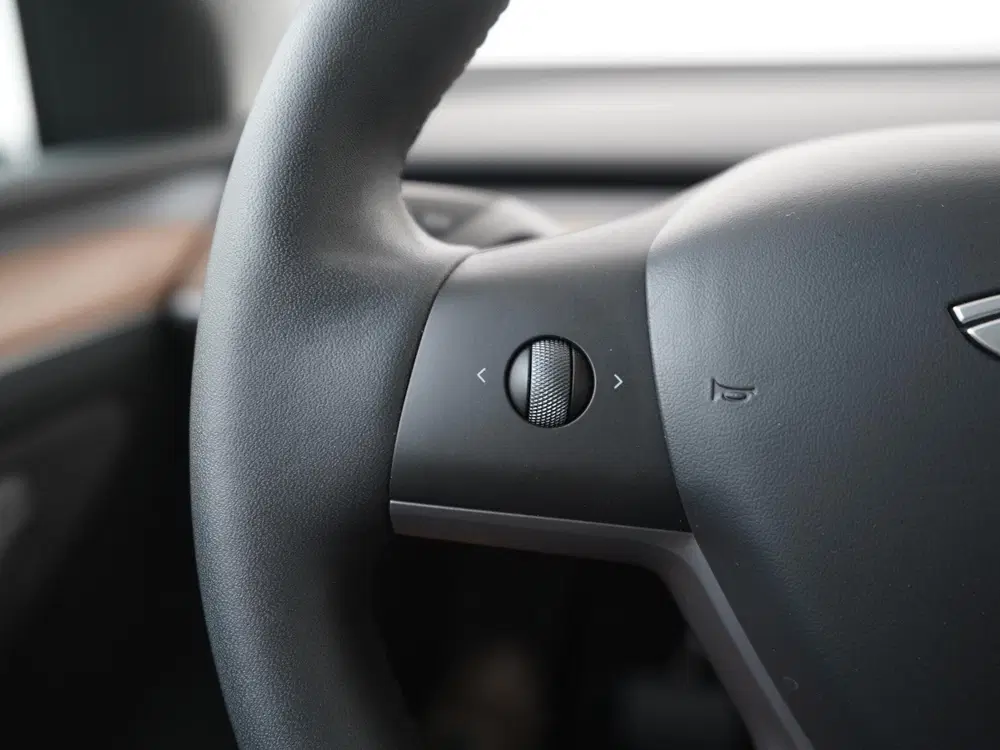 Tesla Model Y RWD 58 kWh uit 2024, foto 8