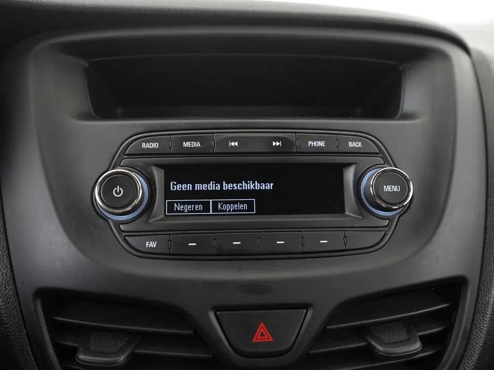Opel Karl 1.0 ecoFLEX 120 Jaar Edition uit 2019, foto 13