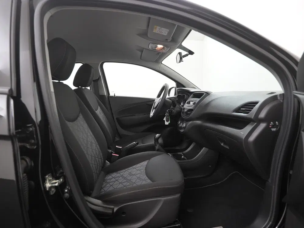 Opel Karl 1.0 ecoFLEX 120 Jaar Edition uit 2019, foto 3