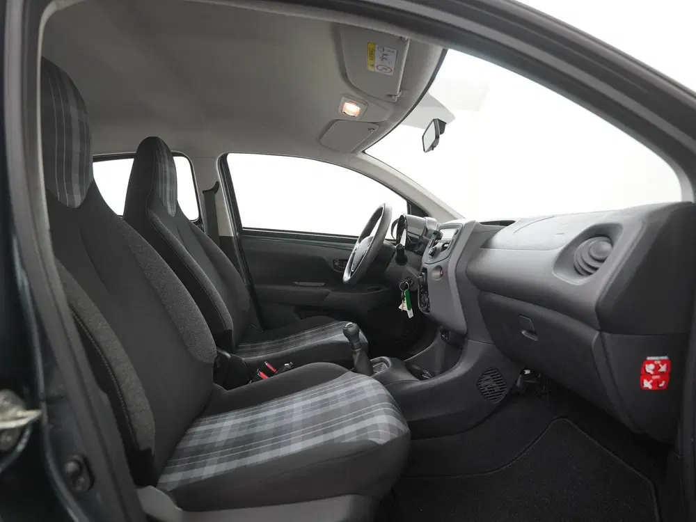Peugeot 108 1.0 e-VTi Active uit 2019, foto 3