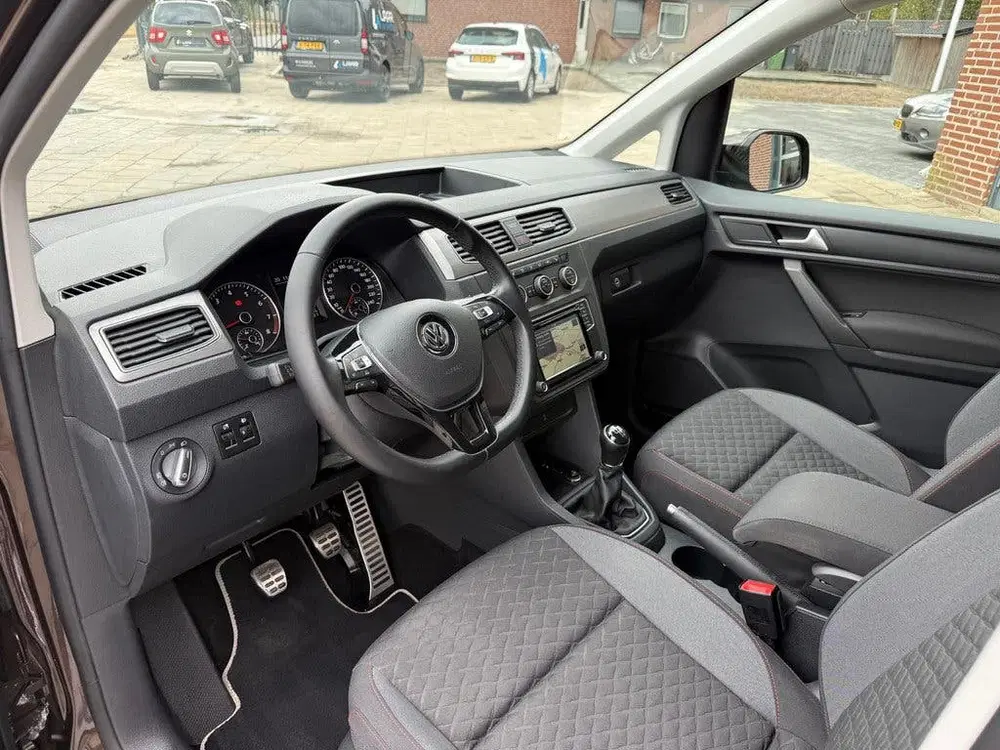 Volkswagen Caddy 1.0 TSI Join Navi uit 2019, foto 2