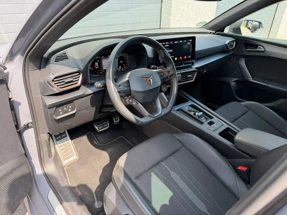 Cupra Leon 1.4 e-Hybrid VZ Copper Edition Pano Keyles uit 2021, foto 9